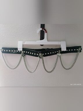 Black Studded Bat Chain Belt - Fashion Accessory